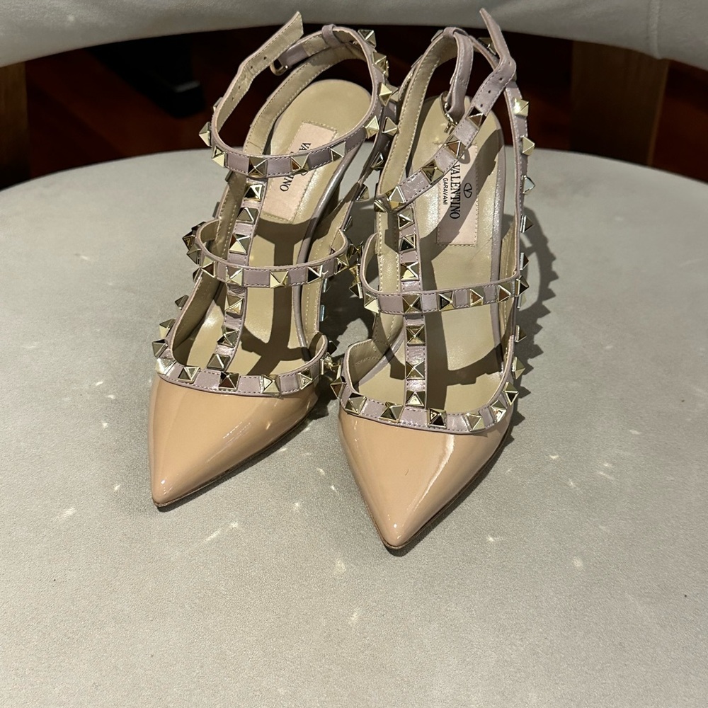 New Auth Valentino Rockstud Nude Patent Leather Heels